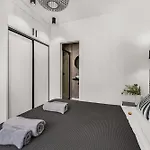 Las Flores Luxury Apartment